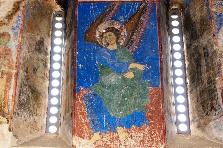 ანგელოზებს აქვთ ხელები