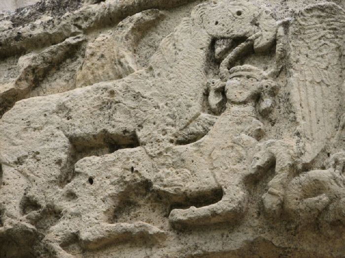 ღვთის სიწმიდეთა წინაშე ნადგურდება წარმართული კერპები