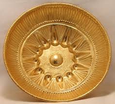 შიგნიდანაც განიწმიდე სასმისი, რათა წმიდა იყოს გარეთაც