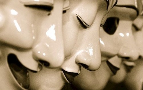 თავის სიბილწეში ნეტარ სულებს სურთ ღმერთსაც აამონ